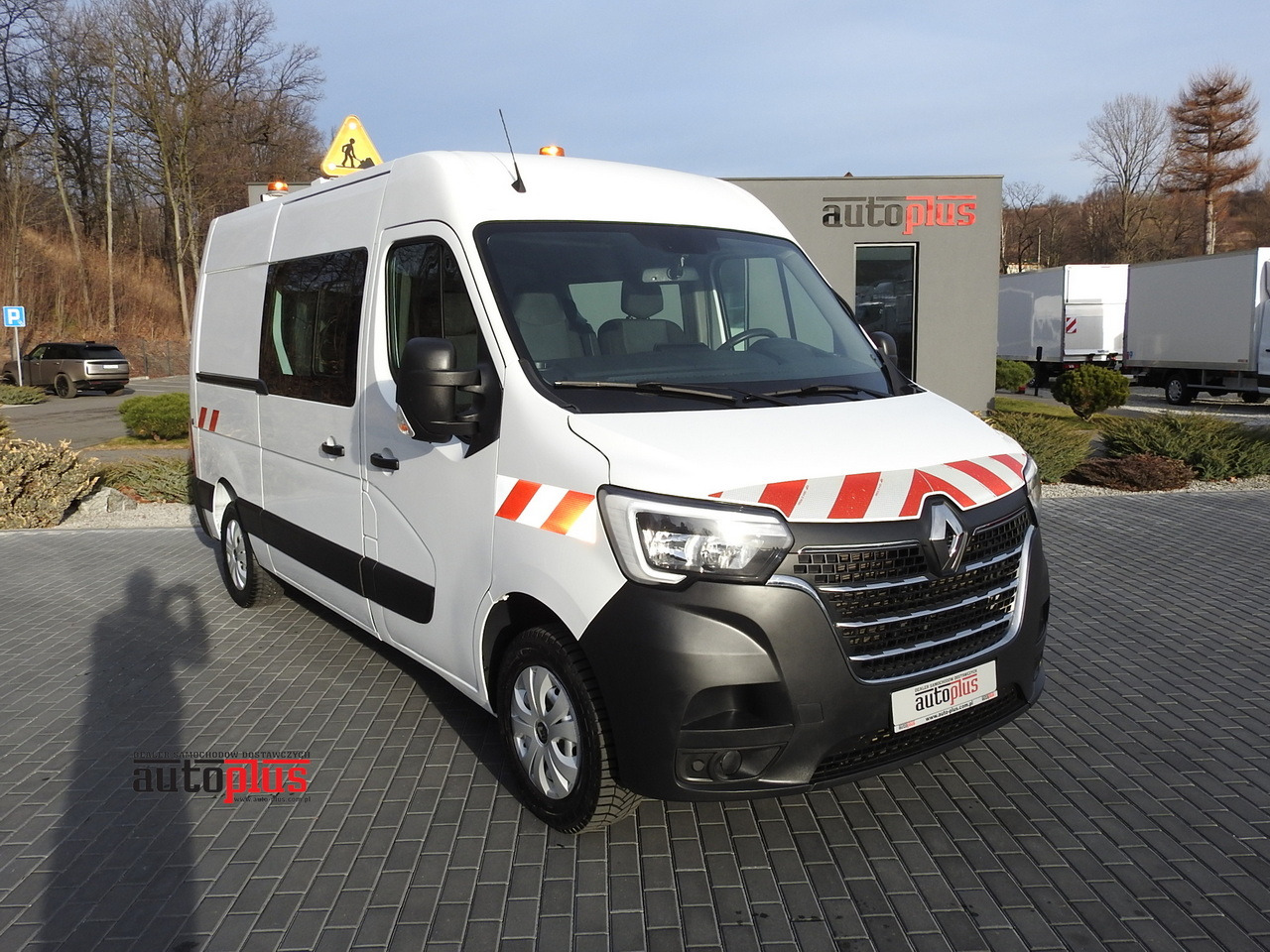 RENAULT MASTER BOX DELIVERY VAN 7 SEATS CRUISE CONTROL AIR CONDITIONING LED LIGHTS 135HP - Dodávka: obrázok 1 RENAULT MASTER BOX DELIVERY VAN 7 SEATS CRUISE CONTROL AIR CONDITIONING LED LIGHTS 135HP - Dodávka: obrázok 1