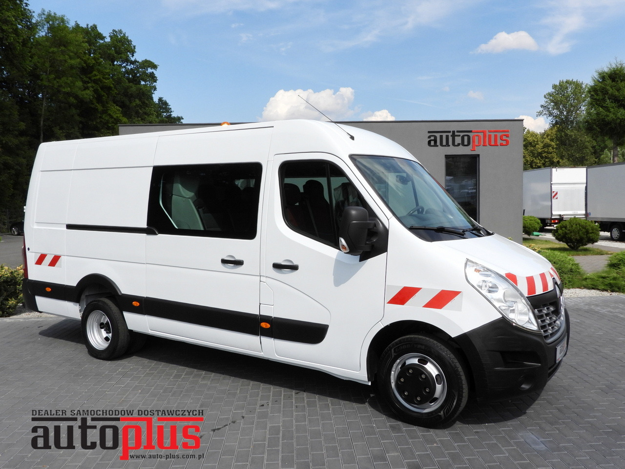 RENAULT MASTER BOX DELIVERY VAN 7 SEATS CRUISE CONTROL TWIN WHEELS AIR CONDITIONING 145HP - Dodávka: obrázok 1 RENAULT MASTER BOX DELIVERY VAN 7 SEATS CRUISE CONTROL TWIN WHEELS AIR CONDITIONING 145HP - Dodávka: obrázok 1