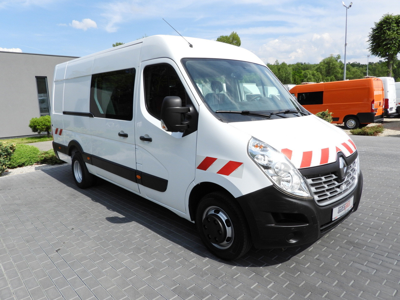 RENAULT MASTER BOX DELIVERY VAN 7 SEATS CRUISE CONTROL TWIN WHEELS AIR CONDITIONING 145HP - Dodávka: obrázok 4 RENAULT MASTER BOX DELIVERY VAN 7 SEATS CRUISE CONTROL TWIN WHEELS AIR CONDITIONING 145HP - Dodávka: obrázok 4