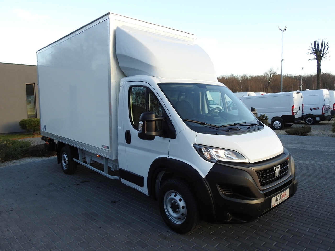 FIAT DUCATO BOX LIFT 8 PALLETS CRUISE CONTROL AIR CONDITIONING 180HP - Dodávka skriňová nadstavba: obrázok 4 FIAT DUCATO BOX LIFT 8 PALLETS CRUISE CONTROL AIR CONDITIONING 180HP - Dodávka skriňová nadstavba: obrázok 4