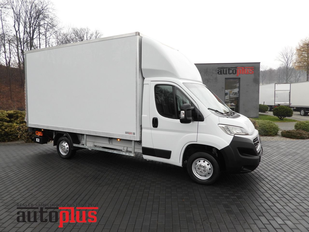 FIAT DUCATO BOX LIFT 8 PALLETS CRUISE CONTROL NAVIGATION LED LIGHTS AIR CONDITIONING 130HP - Dodávka skriňová nadstavba: obrázok 1 FIAT DUCATO BOX LIFT 8 PALLETS CRUISE CONTROL NAVIGATION LED LIGHTS AIR CONDITIONING 130HP - Dodávka skriňová nadstavba: obrázok 1
