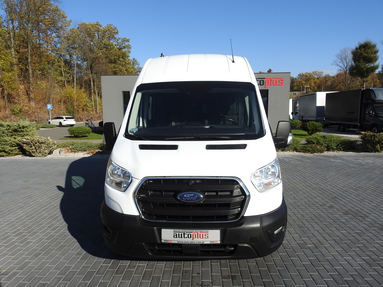 FORD TRANSIT BOX DELIVERY VAN 6 SEATS CRUISE CONTROL AIR CONDITIONING LED LIGHTS  130HP - Furgon: obrázok 5 FORD TRANSIT BOX DELIVERY VAN 6 SEATS CRUISE CONTROL AIR CONDITIONING LED LIGHTS  130HP - Furgon: obrázok 5