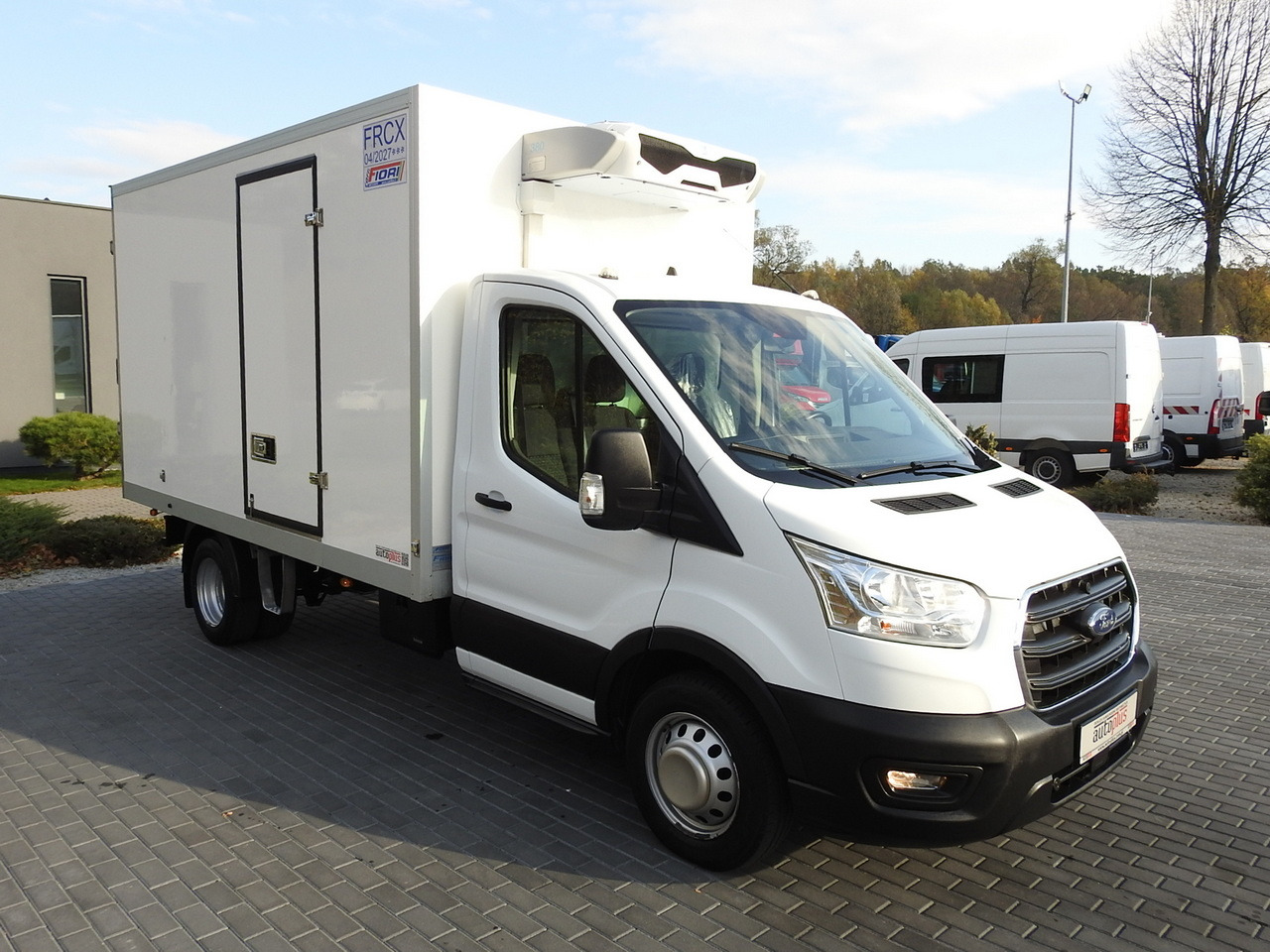 FORD TRANSIT REGRIGERATOR BOX -10*C POWER SUPPLY 230V CRUISE CONTROL AIR CONDITIONING LED LIGHTS PNEUMATICS TWIN WHEELS 130HP - Chladiarenská dodávka: obrázok 4 FORD TRANSIT REGRIGERATOR BOX -10*C POWER SUPPLY 230V CRUISE CONTROL AIR CONDITIONING LED LIGHTS PNEUMATICS TWIN WHEELS 130HP - Chladiarenská dodávka: obrázok 4