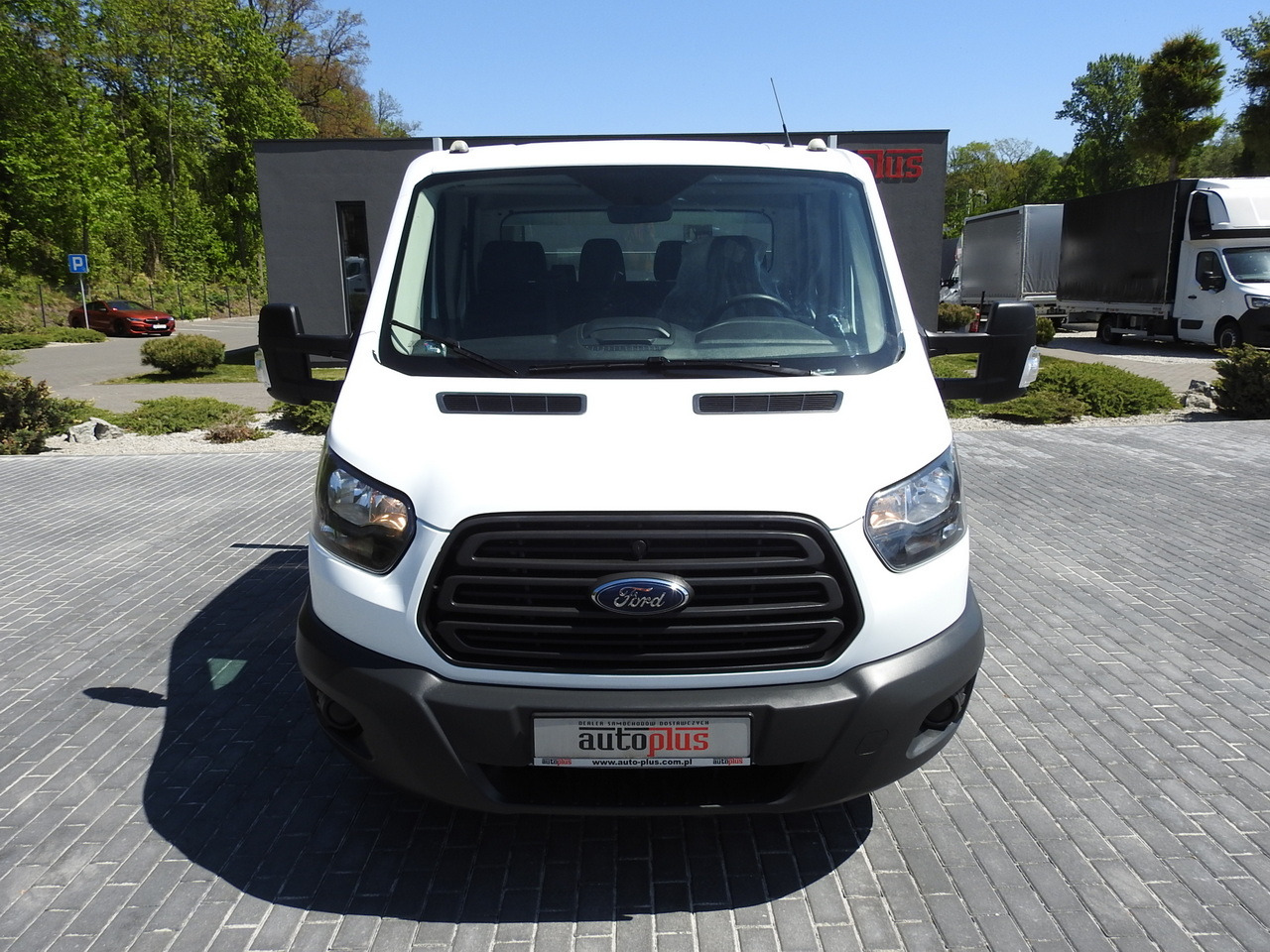 FORD TRANSIT STAKE BODY DOUBLE CABIN DOKA 7 SEATS AIR CONDITIONING 130HP - Dodávkа s dvojitou kabínou: obrázok 5 FORD TRANSIT STAKE BODY DOUBLE CABIN DOKA 7 SEATS AIR CONDITIONING 130HP - Dodávkа s dvojitou kabínou: obrázok 5