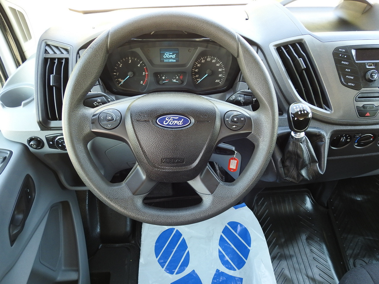 Dodávkа s dvojitou kabínou FORD TRANSIT STAKE BODY DOUBLE CABIN DOKA 7 SEATS AIR CONDITIONING  130HP: obrázok 24 Dodávkа s dvojitou kabínou FORD TRANSIT STAKE BODY DOUBLE CABIN DOKA 7 SEATS AIR CONDITIONING  130HP: obrázok 24