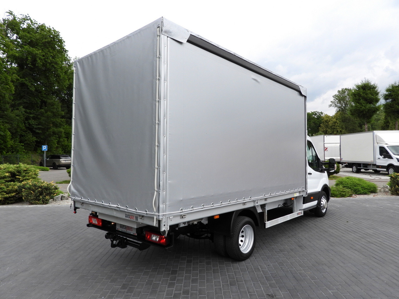 FORD TRANSIT  TARPAULIN 8 PALLETS CRUISE CONTROL LED LIGHTS TWIN WHEELS AIR CONDITIONING  130HP - Plachtová dodávka: obrázok 3 FORD TRANSIT  TARPAULIN 8 PALLETS CRUISE CONTROL LED LIGHTS TWIN WHEELS AIR CONDITIONING  130HP - Plachtová dodávka: obrázok 3