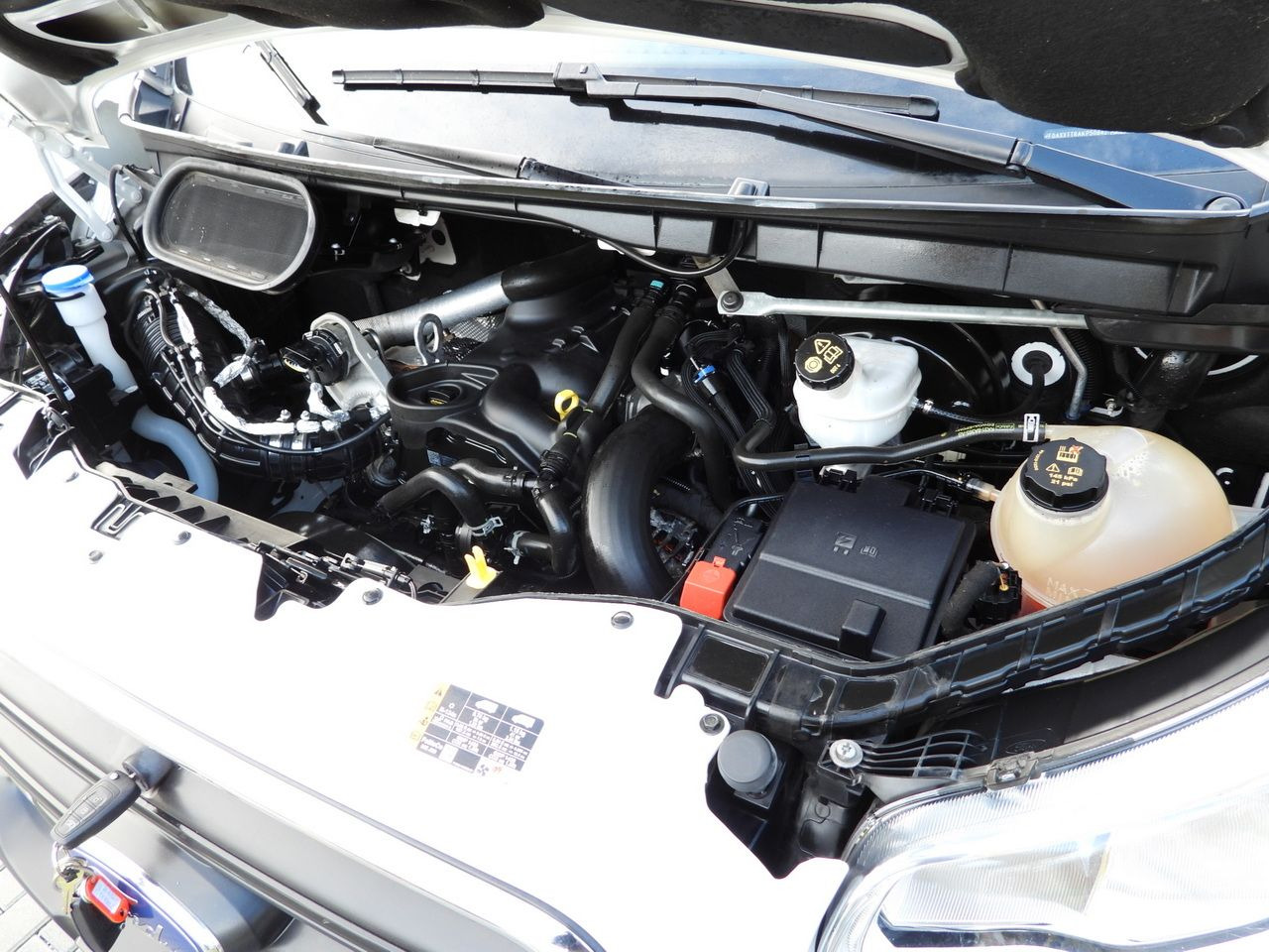 Dodávka sklápač FORD TRANSIT TIPPER CRUISE CONTROL LED LIGHTS TWIN WHEELS AIR CONDITIONING 130HP: obrázok 26 Dodávka sklápač FORD TRANSIT TIPPER CRUISE CONTROL LED LIGHTS TWIN WHEELS AIR CONDITIONING 130HP: obrázok 26