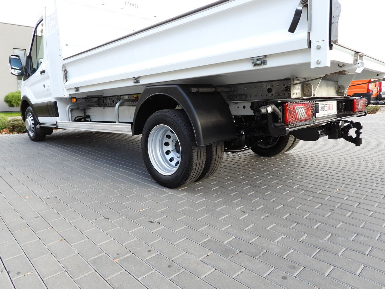 Dodávka sklápač FORD TRANSIT TIPPER CRUISE CONTROL LED LIGHTS TWIN WHEELS AIR CONDITIONING 130HP: obrázok 16 Dodávka sklápač FORD TRANSIT TIPPER CRUISE CONTROL LED LIGHTS TWIN WHEELS AIR CONDITIONING 130HP: obrázok 16