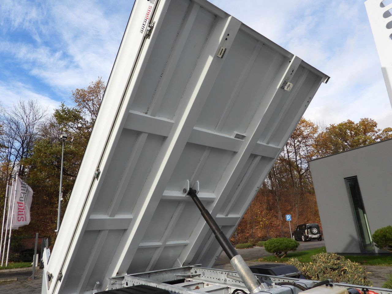 Dodávka sklápač FORD TRANSIT TIPPER CRUISE CONTROL LED LIGHTS TWIN WHEELS AIR CONDITIONING 130HP: obrázok 25 Dodávka sklápač FORD TRANSIT TIPPER CRUISE CONTROL LED LIGHTS TWIN WHEELS AIR CONDITIONING 130HP: obrázok 25