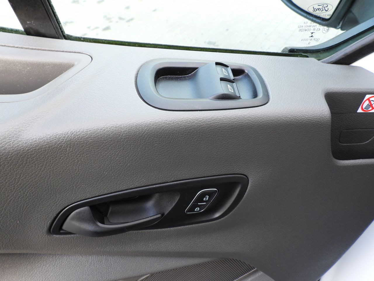 Dodávka sklápač FORD TRANSIT TIPPER CRUISE CONTROL LED LIGHTS TWIN WHEELS AIR CONDITIONING 130HP: obrázok 28 Dodávka sklápač FORD TRANSIT TIPPER CRUISE CONTROL LED LIGHTS TWIN WHEELS AIR CONDITIONING 130HP: obrázok 28