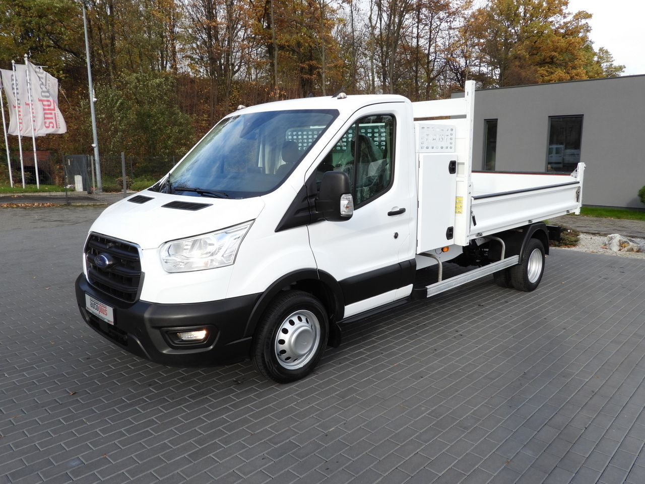 Dodávka sklápač FORD TRANSIT TIPPER CRUISE CONTROL LED LIGHTS TWIN WHEELS AIR CONDITIONING 130HP: obrázok 6 Dodávka sklápač FORD TRANSIT TIPPER CRUISE CONTROL LED LIGHTS TWIN WHEELS AIR CONDITIONING 130HP: obrázok 6