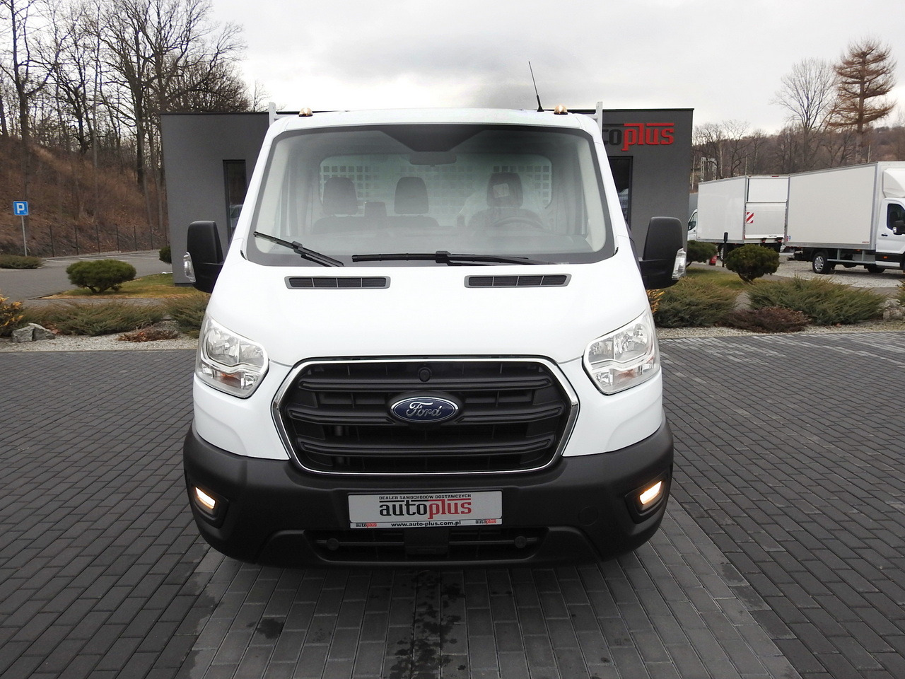 FORD TRANSIT TIPPER LED LIGHTS TWIN WHEELS AIR CONDITIONING  130HP - Dodávka sklápač: obrázok 5 FORD TRANSIT TIPPER LED LIGHTS TWIN WHEELS AIR CONDITIONING  130HP - Dodávka sklápač: obrázok 5