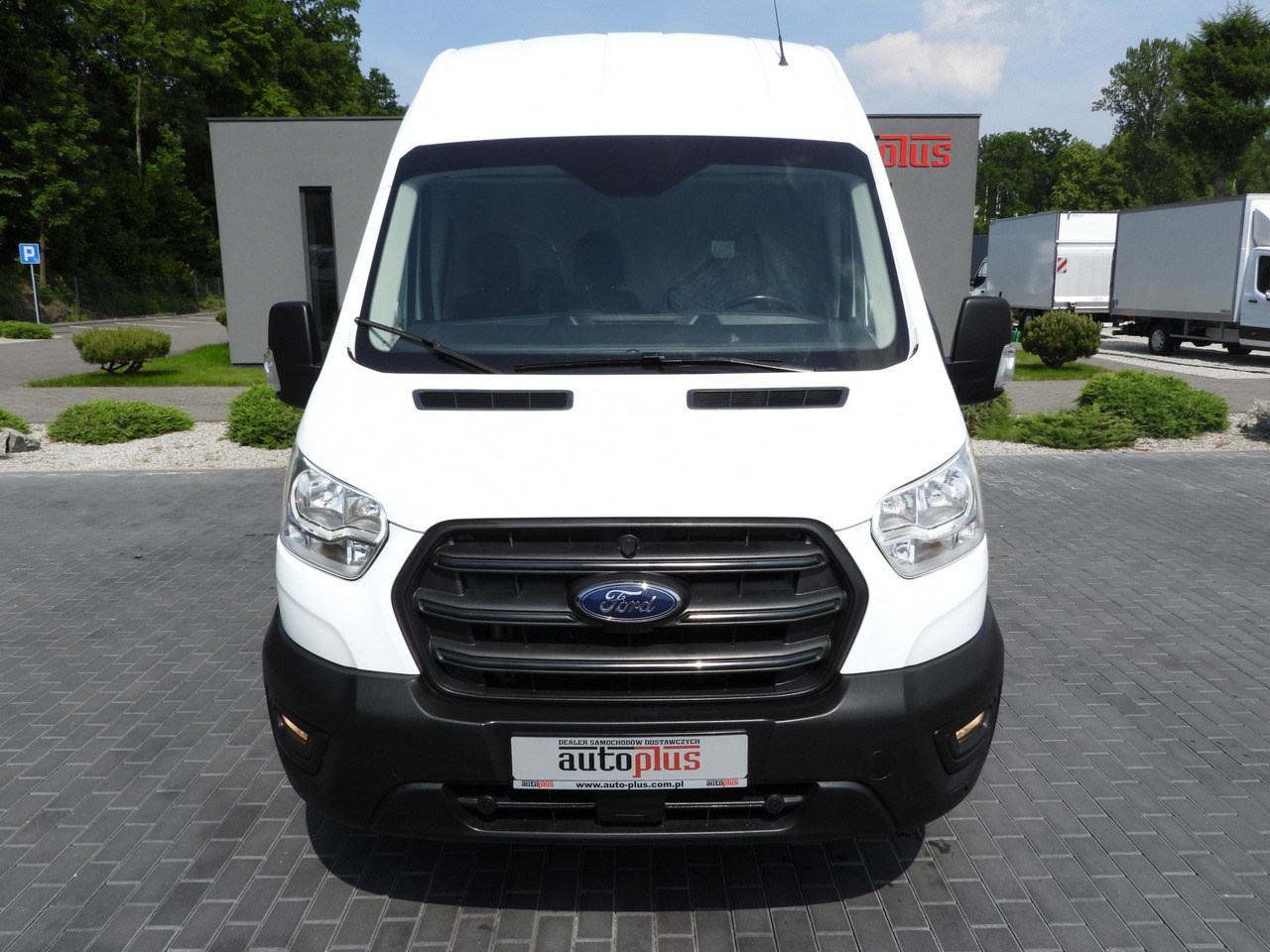 FORD TRANSIT  VAN CRUISE CONTROL LED LIGHTS AIR CONDITIONING  130HP - Furgon: obrázok 5 FORD TRANSIT  VAN CRUISE CONTROL LED LIGHTS AIR CONDITIONING  130HP - Furgon: obrázok 5