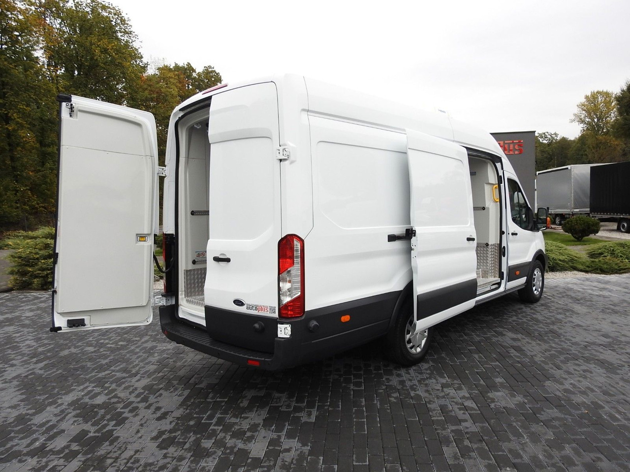 Ford TRANSIT KÜHLKASTENWAGEN 0*C HEIZFUNKTION Ford TRANSIT KÜHLKASTENWAGEN 0*C HEIZFUNKTION - Chladiarenská dodávka: obrázok 3 Ford TRANSIT KÜHLKASTENWAGEN 0*C HEIZFUNKTION Ford TRANSIT KÜHLKASTENWAGEN 0*C HEIZFUNKTION - Chladiarenská dodávka: obrázok 3