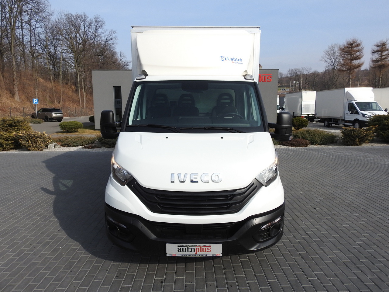 IVECO DAILY 35C16 BOX LIFT 8 PALLETS CRUISE CONTROL TWIN WHEELS AIR CONDITIONING 160HP - Dodávka skriňová nadstavba: obrázok 5 IVECO DAILY 35C16 BOX LIFT 8 PALLETS CRUISE CONTROL TWIN WHEELS AIR CONDITIONING 160HP - Dodávka skriňová nadstavba: obrázok 5