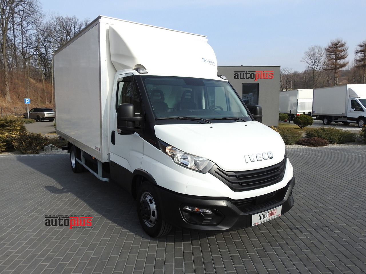IVECO DAILY 35C16 BOX LIFT 8 PALLETS CRUISE CONTROL TWIN WHEELS AIR CONDITIONING 160HP - Dodávka skriňová nadstavba: obrázok 1 IVECO DAILY 35C16 BOX LIFT 8 PALLETS CRUISE CONTROL TWIN WHEELS AIR CONDITIONING 160HP - Dodávka skriňová nadstavba: obrázok 1