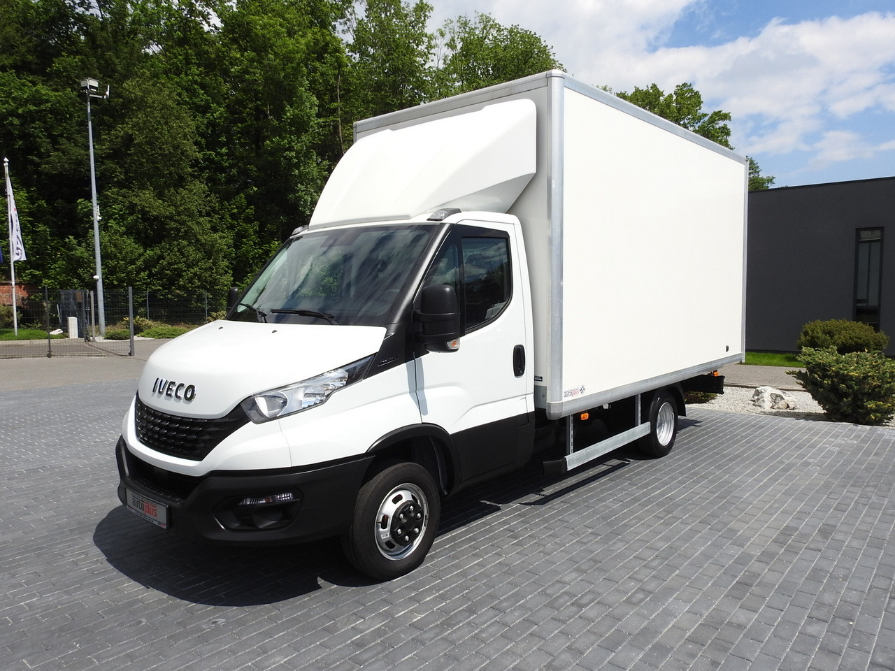 Dodávka skriňová nadstavba IVECO DAILY 35S14 8 PALLETS CRUISE CONTROL TWIN WHEELS AIR CONDITIONING  140HP: obrázok 6
