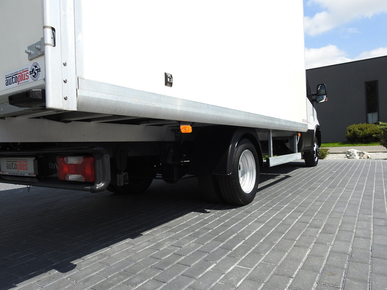 Dodávka skriňová nadstavba IVECO DAILY 35S14 8 PALLETS CRUISE CONTROL TWIN WHEELS AIR CONDITIONING  140HP: obrázok 16