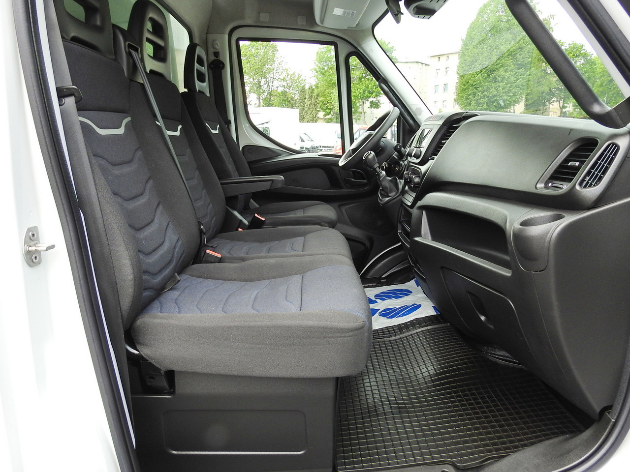 Dodávka skriňová nadstavba IVECO DAILY 35S14 8 PALLETS CRUISE CONTROL TWIN WHEELS AIR CONDITIONING  140HP: obrázok 34
