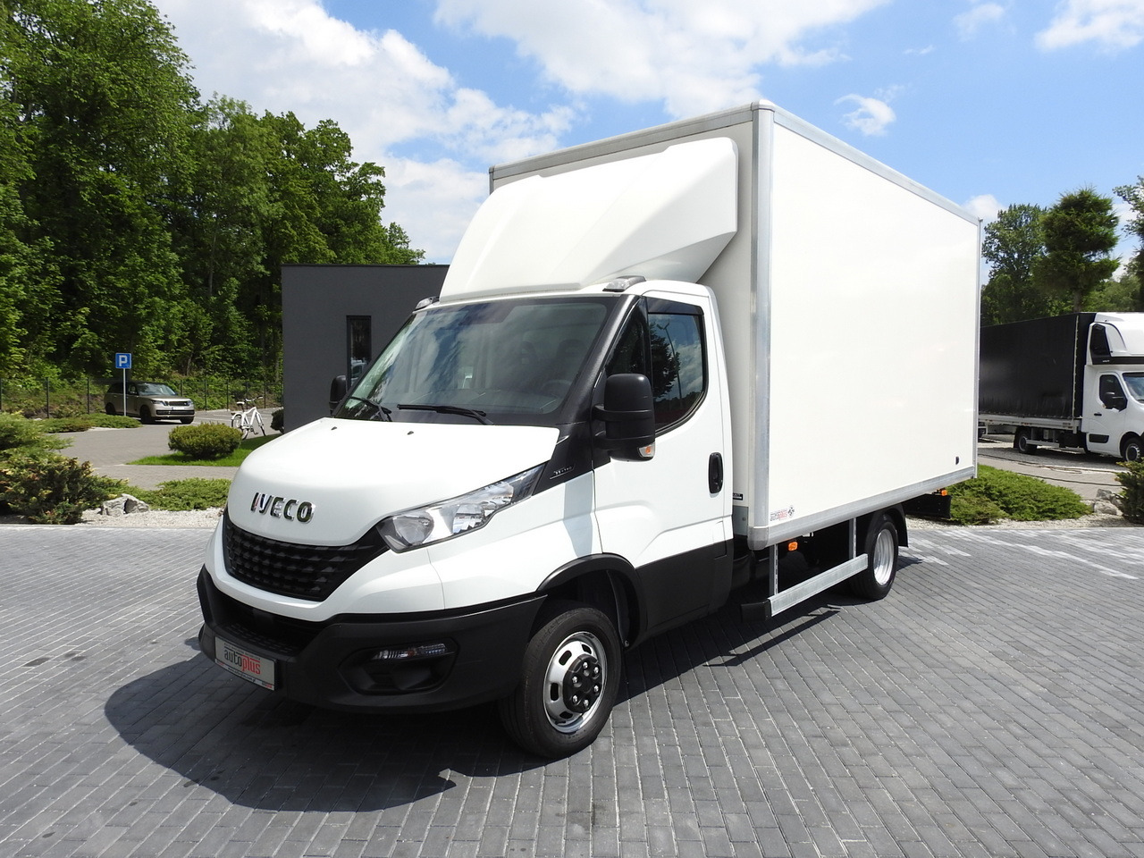 Dodávka skriňová nadstavba IVECO DAILY 35S14 8 PALLETS CRUISE CONTROL TWIN WHEELS AIR CONDITIONING  140HP: obrázok 18