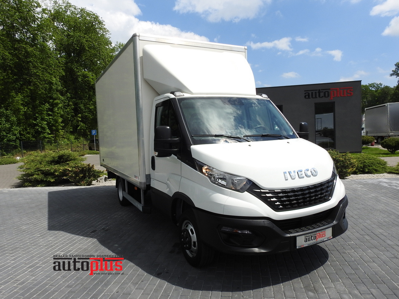IVECO DAILY 35S14 8 PALLETS CRUISE CONTROL TWIN WHEELS AIR CONDITIONING 140HP - Dodávka skriňová nadstavba: obrázok 1 IVECO DAILY 35S14 8 PALLETS CRUISE CONTROL TWIN WHEELS AIR CONDITIONING 140HP - Dodávka skriňová nadstavba: obrázok 1
