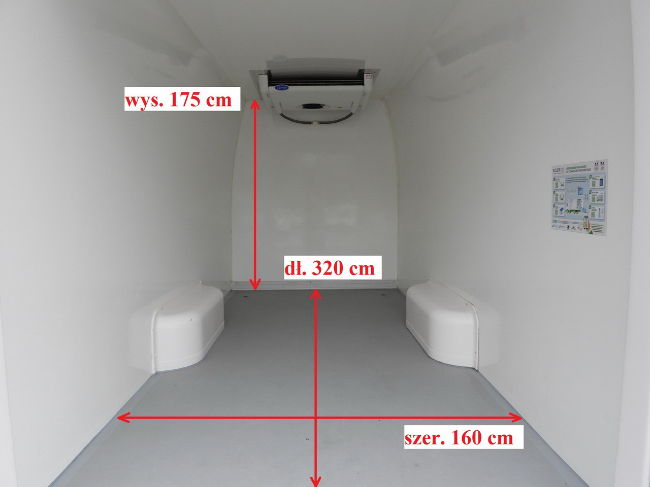 Chladiarenská dodávka IVECO DAILY 35S14 REFRIGERATOR VAN 0*C POWER SUPPLY 230V CRUISE CONTROL AUTOMATIC TRANSMISSION HI-MATIC AIR CONDITIONING 140HP: obrázok 12 Chladiarenská dodávka IVECO DAILY 35S14 REFRIGERATOR VAN 0*C POWER SUPPLY 230V CRUISE CONTROL AUTOMATIC TRANSMISSION HI-MATIC AIR CONDITIONING 140HP: obrázok 12