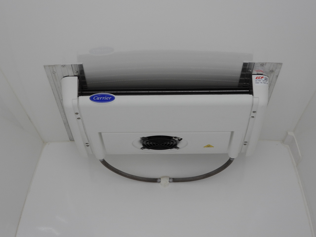 Chladiarenská dodávka IVECO DAILY 35S14 REFRIGERATOR VAN 0*C POWER SUPPLY 230V CRUISE CONTROL AUTOMATIC TRANSMISSION HI-MATIC AIR CONDITIONING 140HP: obrázok 17 Chladiarenská dodávka IVECO DAILY 35S14 REFRIGERATOR VAN 0*C POWER SUPPLY 230V CRUISE CONTROL AUTOMATIC TRANSMISSION HI-MATIC AIR CONDITIONING 140HP: obrázok 17