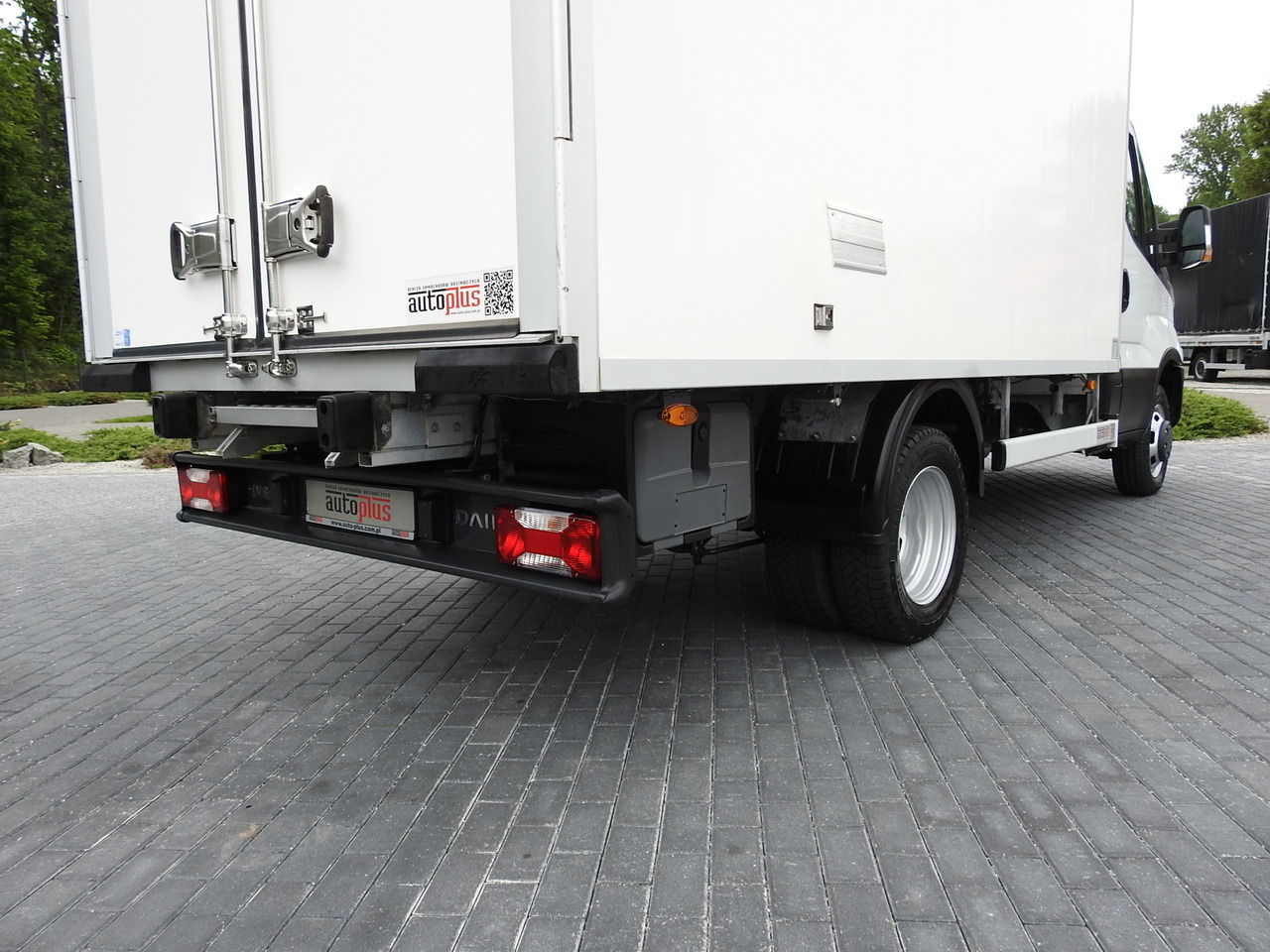 Chladiarenská dodávka IVECO DAILY 35S15 REGRIGERATOR BOX -12*C 8 PALLETS CRUISE CONTROL TWIN WHEELS AIR CONDITIONING 150HP: obrázok 28 Chladiarenská dodávka IVECO DAILY 35S15 REGRIGERATOR BOX -12*C 8 PALLETS CRUISE CONTROL TWIN WHEELS AIR CONDITIONING 150HP: obrázok 28