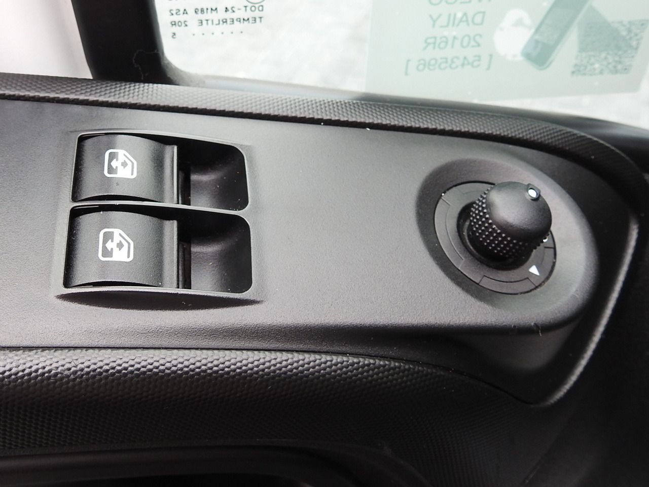 Chladiarenská dodávka IVECO DAILY 35S15 REGRIGERATOR BOX -12*C 8 PALLETS CRUISE CONTROL TWIN WHEELS AIR CONDITIONING 150HP: obrázok 31 Chladiarenská dodávka IVECO DAILY 35S15 REGRIGERATOR BOX -12*C 8 PALLETS CRUISE CONTROL TWIN WHEELS AIR CONDITIONING 150HP: obrázok 31