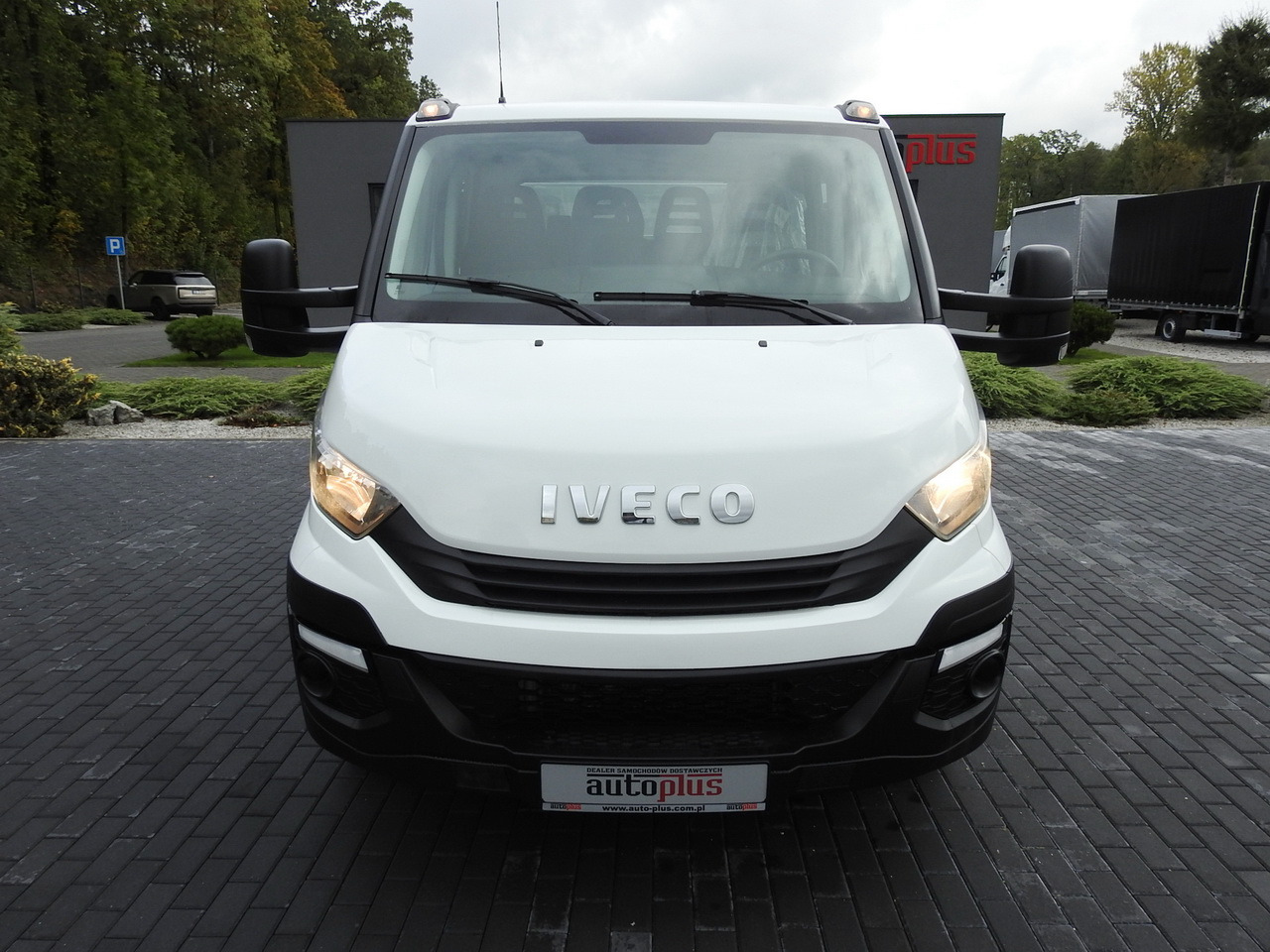 IVECO DAILY 35S15 STAKE BODY DOUBLE CABIN DOKA 7 SEATS AIR CONDITIONING 150HP - Dodávkа s dvojitou kabínou: obrázok 5 IVECO DAILY 35S15 STAKE BODY DOUBLE CABIN DOKA 7 SEATS AIR CONDITIONING 150HP - Dodávkа s dvojitou kabínou: obrázok 5