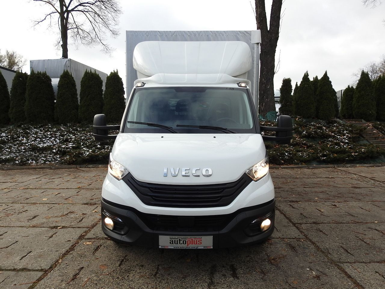 IVECO DAILY 35S16 NEW TARPAULIN LIFT 8 PALLETS CRUISE CONTROL AIR CONDITIONING 160HP - Plachtová dodávka: obrázok 5 IVECO DAILY 35S16 NEW TARPAULIN LIFT 8 PALLETS CRUISE CONTROL AIR CONDITIONING 160HP - Plachtová dodávka: obrázok 5