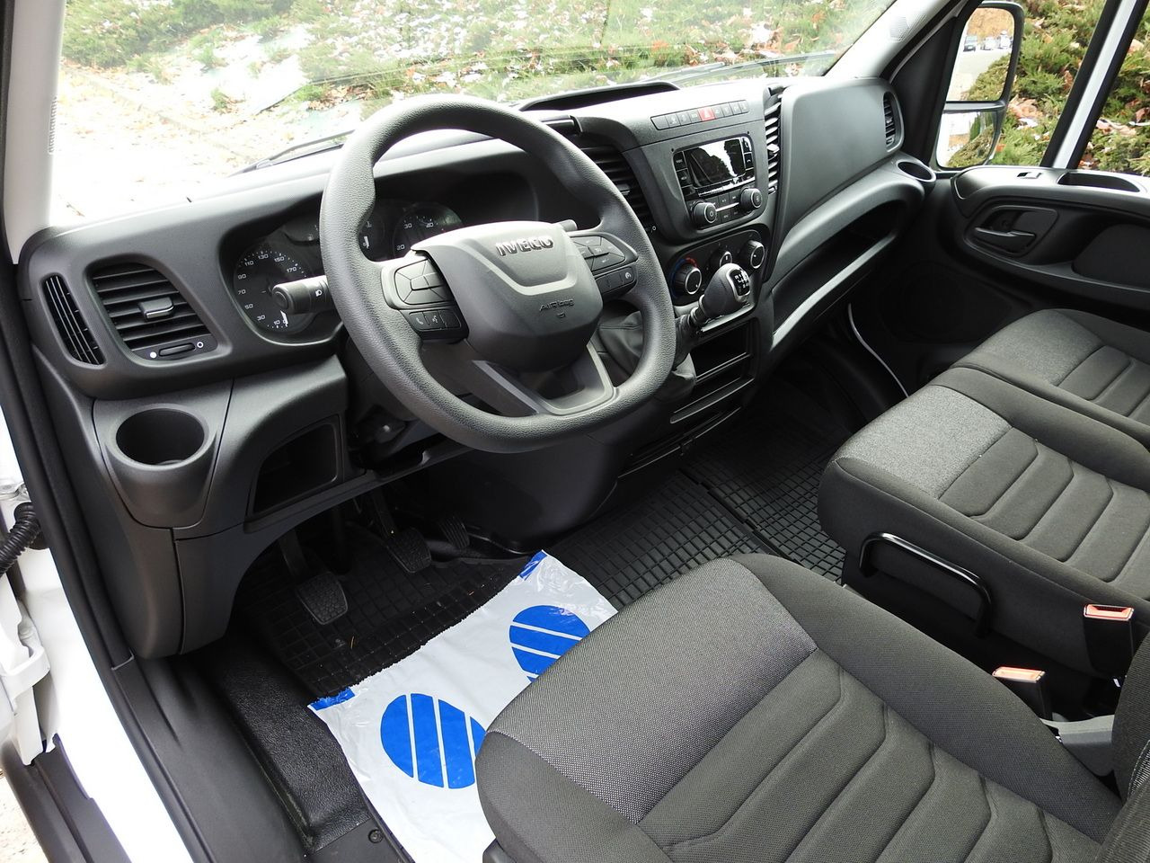 IVECO DAILY 35S16 NEW TARPAULIN LIFT 8 PALLETS CRUISE CONTROL AIR CONDITIONING 160HP - Plachtová dodávka: obrázok 2 IVECO DAILY 35S16 NEW TARPAULIN LIFT 8 PALLETS CRUISE CONTROL AIR CONDITIONING 160HP - Plachtová dodávka: obrázok 2