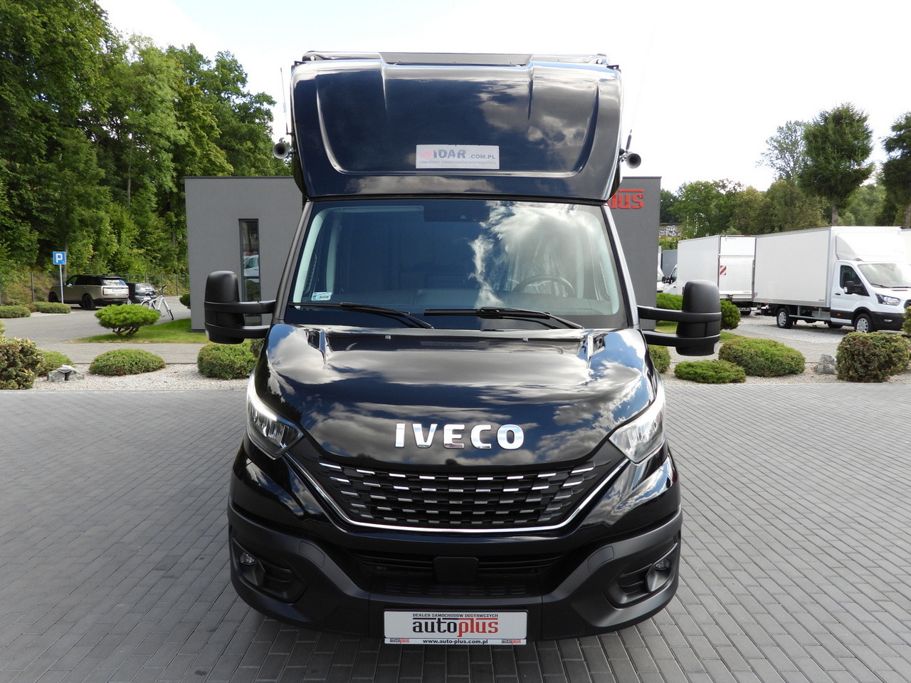 IVECO DAILY 35S18 BOX LIFT 8 PALLETS WEBASTO CRUISE CONTROL NAVIGATION LED LIGHTS PNEUMATICS AIR CONDITIONING 180HP - Dodávka skriňová nadstavba: obrázok 5 IVECO DAILY 35S18 BOX LIFT 8 PALLETS WEBASTO CRUISE CONTROL NAVIGATION LED LIGHTS PNEUMATICS AIR CONDITIONING 180HP - Dodávka skriňová nadstavba: obrázok 5