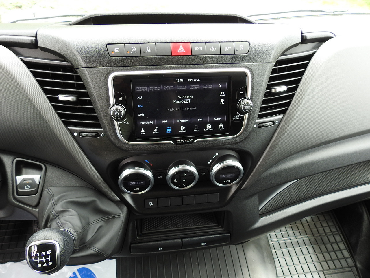 Nový Dodávka skriňová nadstavba IVECO DAILY 35S18 NEW BOX 10 PALLETS CRUISE CONTROL NAVIGATION AIR CONDITIONING LED LIGHTS GUARANTEE 180HP: obrázok 38 Nový Dodávka skriňová nadstavba IVECO DAILY 35S18 NEW BOX 10 PALLETS CRUISE CONTROL NAVIGATION AIR CONDITIONING LED LIGHTS GUARANTEE 180HP: obrázok 38