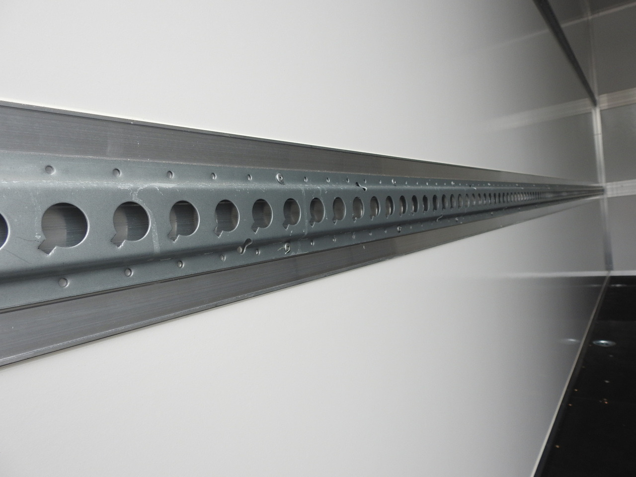 Nový Dodávka skriňová nadstavba IVECO DAILY 35S18 NEW BOX 10 PALLETS CRUISE CONTROL NAVIGATION AIR CONDITIONING LED LIGHTS GUARANTEE 180HP: obrázok 27 Nový Dodávka skriňová nadstavba IVECO DAILY 35S18 NEW BOX 10 PALLETS CRUISE CONTROL NAVIGATION AIR CONDITIONING LED LIGHTS GUARANTEE 180HP: obrázok 27