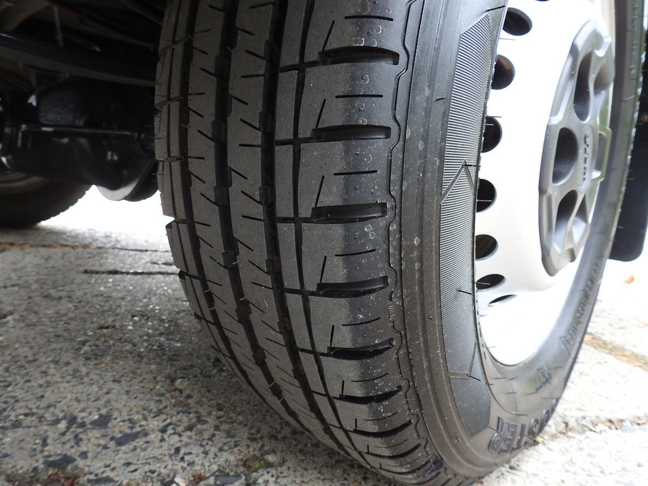 Plachtová dodávka IVECO DAILY 35S18 TARPAULIN LIFT 8 PALLETS CRUISE CONTROL AIR CONDITIONING  180HP: obrázok 24