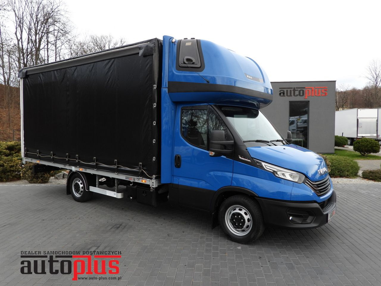 IVECO DAILY 35S21 TARPAULIN 10 PALLETS WEBASTO CRUISE CONTROL NAVIGATION LED LIGHTS AUTOMATIC TRANSMISSION HI-MATIC AIR CONDITIONING 210HP - Plachtová dodávka: obrázok 1 IVECO DAILY 35S21 TARPAULIN 10 PALLETS WEBASTO CRUISE CONTROL NAVIGATION LED LIGHTS AUTOMATIC TRANSMISSION HI-MATIC AIR CONDITIONING 210HP - Plachtová dodávka: obrázok 1