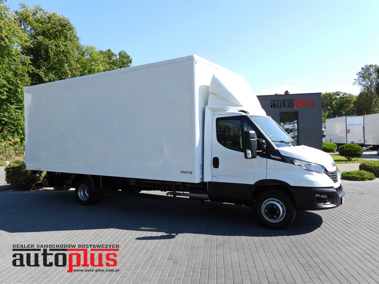 IVECO DAILY 72C18 LIFT 14 PALLETS CRUISE CONTROL PNEUMATICS AUTOMATIC TRANSMISSION HI-MATIC TWIN WHEELS AIR CONDITIONING 180HP - Dodávka skriňová nadstavba: obrázok 1 IVECO DAILY 72C18 LIFT 14 PALLETS CRUISE CONTROL PNEUMATICS AUTOMATIC TRANSMISSION HI-MATIC TWIN WHEELS AIR CONDITIONING 180HP - Dodávka skriňová nadstavba: obrázok 1
