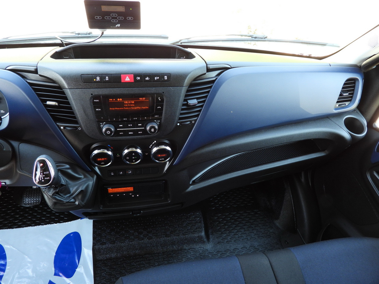 Dodávka skriňová nadstavba IVECO DAILY 72C18 LIFT 14 PALLETS CRUISE CONTROL PNEUMATICS AUTOMATIC TRANSMISSION HI-MATIC TWIN WHEELS AIR CONDITIONING  180HP: obrázok 32