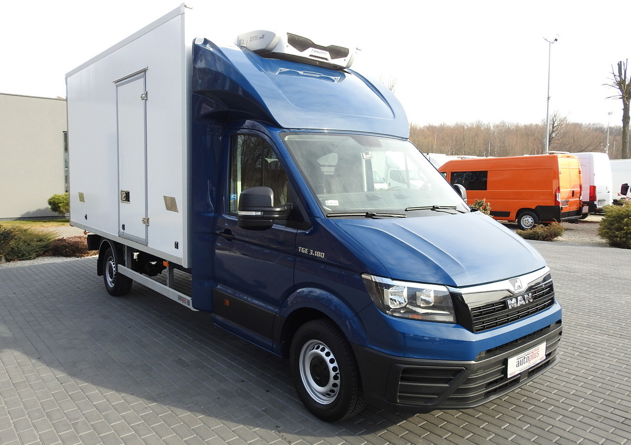 MAN TGE 3.180 REGRIGERATOR BOX -5*C 8 PALLETS HEATING FUNCTION CRUISE CONTROL PNEUMATICS AIR CONDITIONING 180HP - Chladiarenská dodávka: obrázok 4 MAN TGE 3.180 REGRIGERATOR BOX -5*C 8 PALLETS HEATING FUNCTION CRUISE CONTROL PNEUMATICS AIR CONDITIONING 180HP - Chladiarenská dodávka: obrázok 4