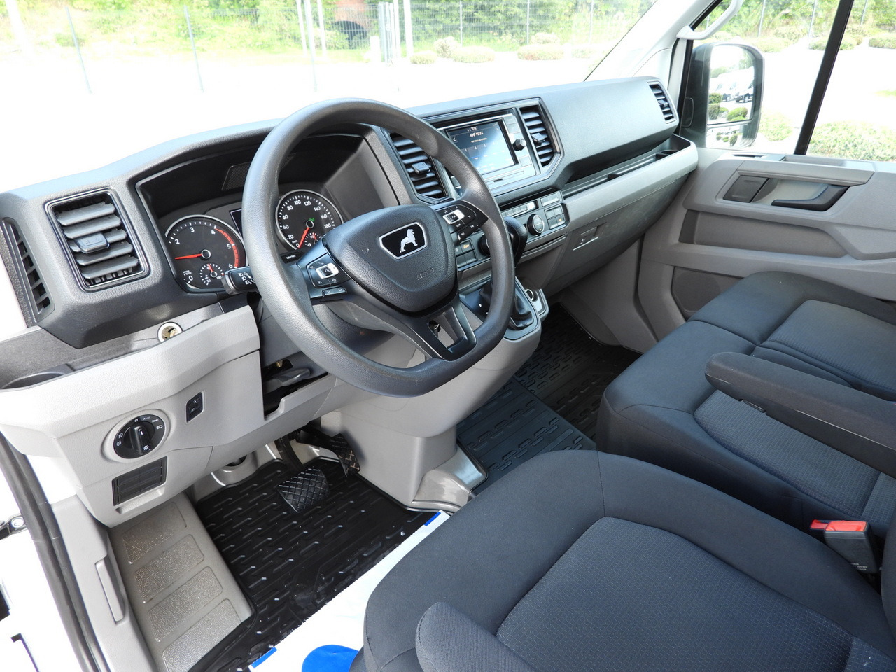 MAN TGE REFRIGERATOR VAN -5*C POWER SUPPLY 230V CRUISE CONTROL AUTOMATIC TRANSMISSION AIR CONDITIONING 180HP - Chladiarenská dodávka: obrázok 2 MAN TGE REFRIGERATOR VAN -5*C POWER SUPPLY 230V CRUISE CONTROL AUTOMATIC TRANSMISSION AIR CONDITIONING 180HP - Chladiarenská dodávka: obrázok 2