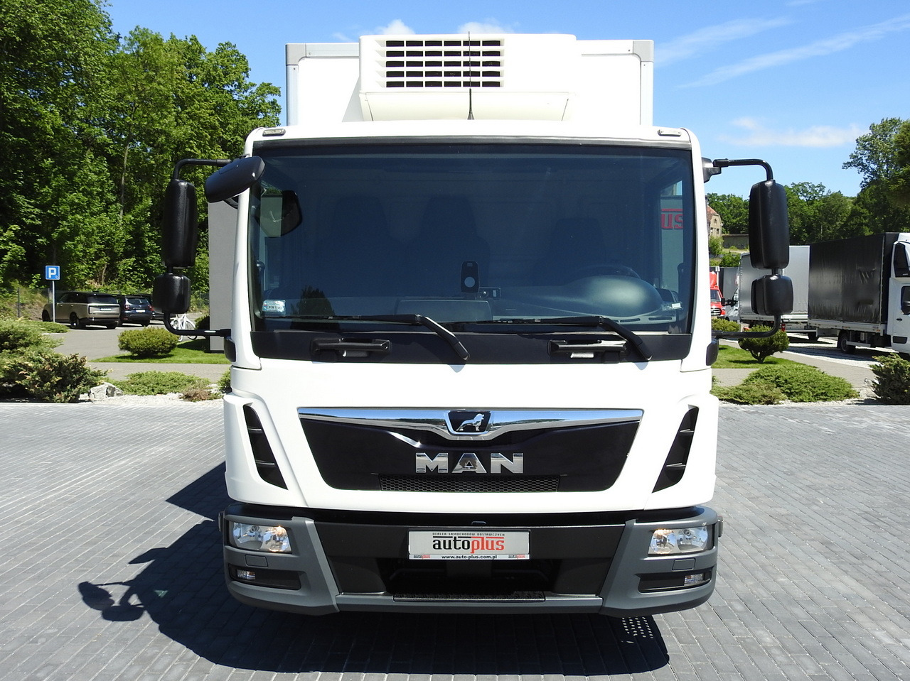 MAN TGL 10.180 REGRIGERATOR BOX -20*C 11 PALLETS POWER SUPPLY 230V AIR CONDITIONING PNEUMATICS TWIN WHEELS 180HP - Chladirenské nákladné vozidlo: obrázok 5 MAN TGL 10.180 REGRIGERATOR BOX -20*C 11 PALLETS POWER SUPPLY 230V AIR CONDITIONING PNEUMATICS TWIN WHEELS 180HP - Chladirenské nákladné vozidlo: obrázok 5