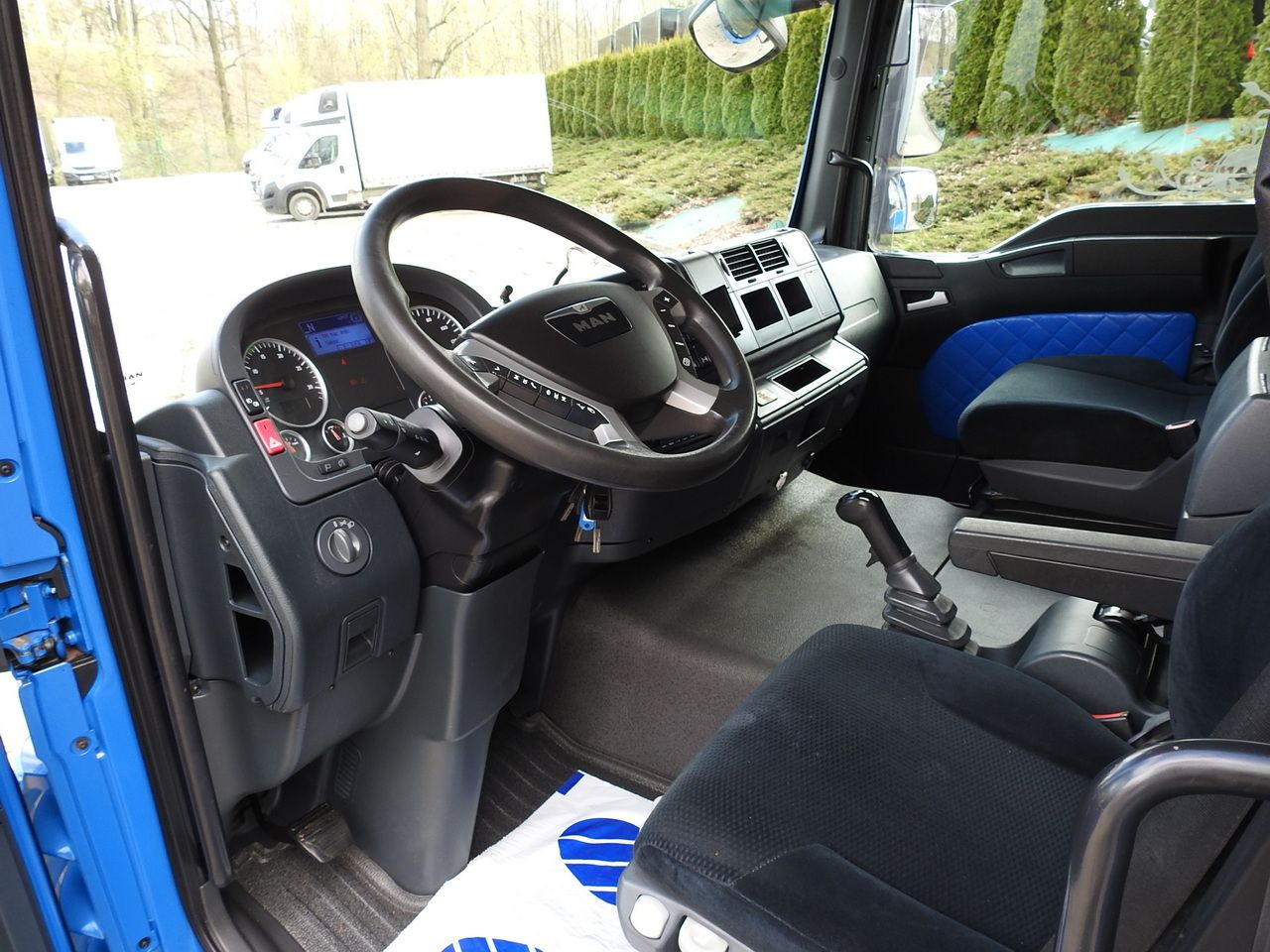 MAN TGM 15.290 TARPAULIN LIFT 18 PALLETS CRUISE CONTROL TWIN WHEELS AIR CONDITIONING 290HP - Plachtová dodávka: obrázok 2 MAN TGM 15.290 TARPAULIN LIFT 18 PALLETS CRUISE CONTROL TWIN WHEELS AIR CONDITIONING 290HP - Plachtová dodávka: obrázok 2