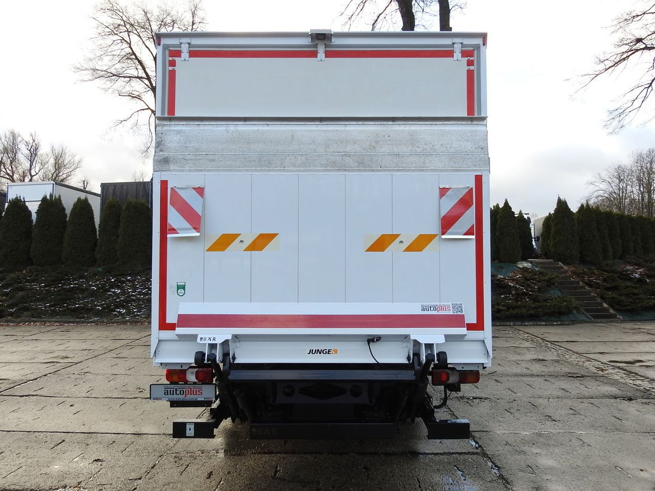 Skříňový nákladní auto MERCEDES ATEGO 12.24 BOX LIFT 18 PALLETS CRUISE CONTROL AUTOMATIC TRANSMISSION TWIN WHEELS AIR CONDITIONING 240HP: obrázok 10 Skříňový nákladní auto MERCEDES ATEGO 12.24 BOX LIFT 18 PALLETS CRUISE CONTROL AUTOMATIC TRANSMISSION TWIN WHEELS AIR CONDITIONING 240HP: obrázok 10