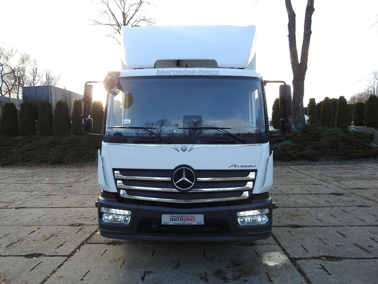 MERCEDES ATEGO 12.24 REGRIGERATOR BOX -10*C LIFT 16 PALLETS HEATING FUNCTION WEBASTO CRUISE CONTROL PNEUMATICS AIR CONDITIONING 240HP - Chladirenské nákladné vozidlo: obrázok 5 MERCEDES ATEGO 12.24 REGRIGERATOR BOX -10*C LIFT 16 PALLETS HEATING FUNCTION WEBASTO CRUISE CONTROL PNEUMATICS AIR CONDITIONING 240HP - Chladirenské nákladné vozidlo: obrázok 5