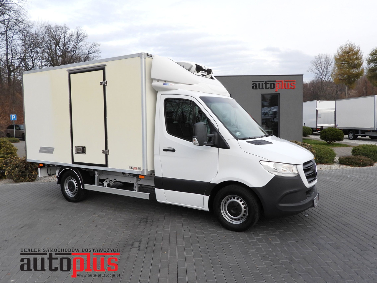 MERCEDES SPRINTER 314 REGRIGERATOR BOX -1*C CRUISE CONTROL NAVIGATION AIR CONDITIONING 140HP - Chladiarenská dodávka: obrázok 1 MERCEDES SPRINTER 314 REGRIGERATOR BOX -1*C CRUISE CONTROL NAVIGATION AIR CONDITIONING 140HP - Chladiarenská dodávka: obrázok 1