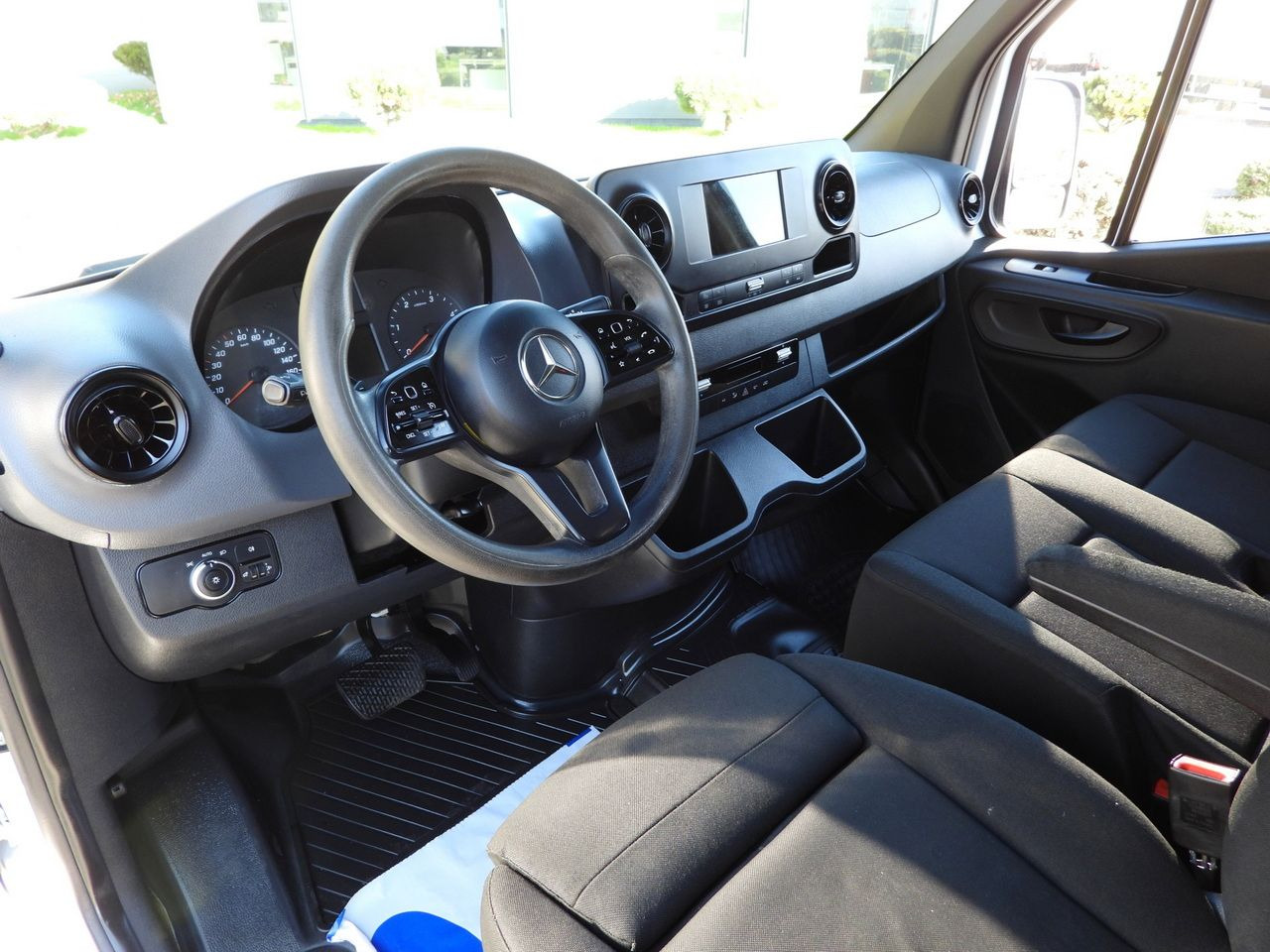 MERCEDES SPRINTER 316 BOX DELIVERY VAN 7 SEATS CRUISE CONTROL AUTOMATIC TRANSMISSION AIR CONDITIONING 160HP - Furgon: obrázok 3 MERCEDES SPRINTER 316 BOX DELIVERY VAN 7 SEATS CRUISE CONTROL AUTOMATIC TRANSMISSION AIR CONDITIONING 160HP - Furgon: obrázok 3