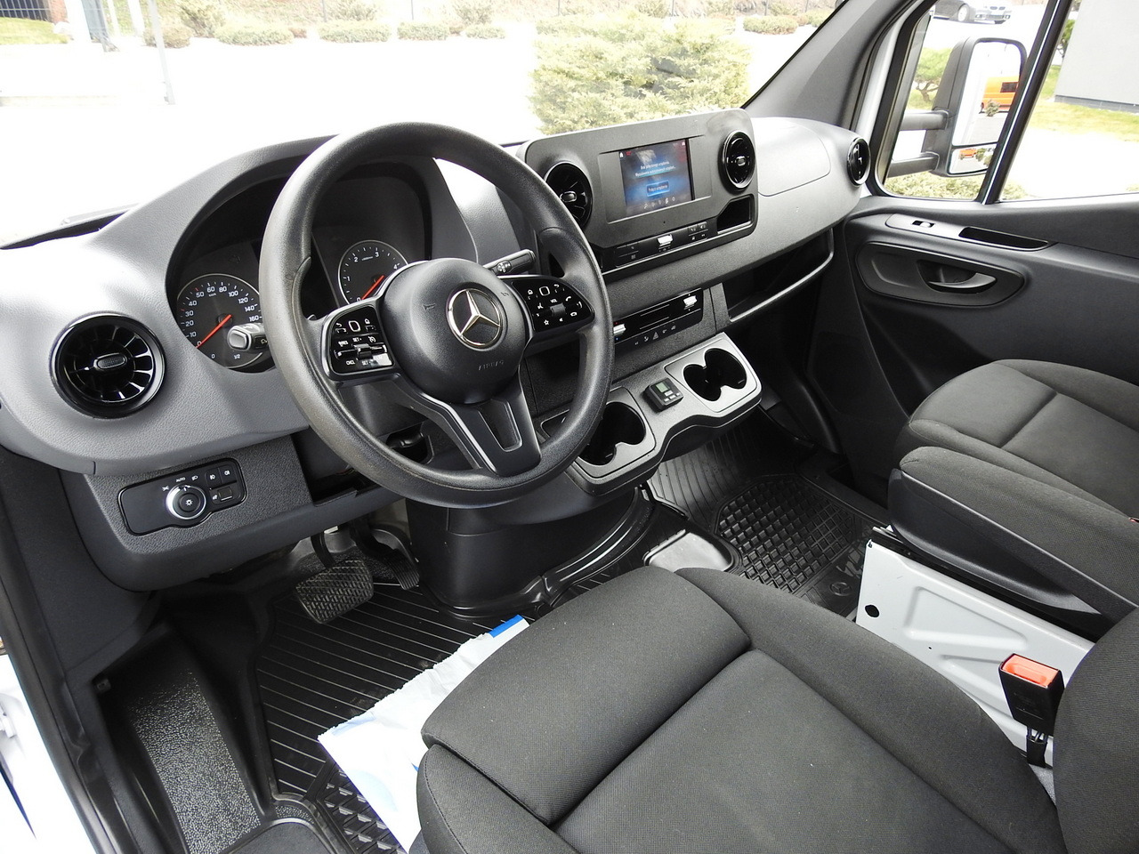 MERCEDES SPRINTER 316 TARPAULIN 10 PALLETS WEBASTO CRUISE CONTROL LED LIGHTS PNEUMATICS AUTOMATIC TRANSMISSION AIR CONDITIONING 160HP - Plachtová dodávka: obrázok 2 MERCEDES SPRINTER 316 TARPAULIN 10 PALLETS WEBASTO CRUISE CONTROL LED LIGHTS PNEUMATICS AUTOMATIC TRANSMISSION AIR CONDITIONING 160HP - Plachtová dodávka: obrázok 2