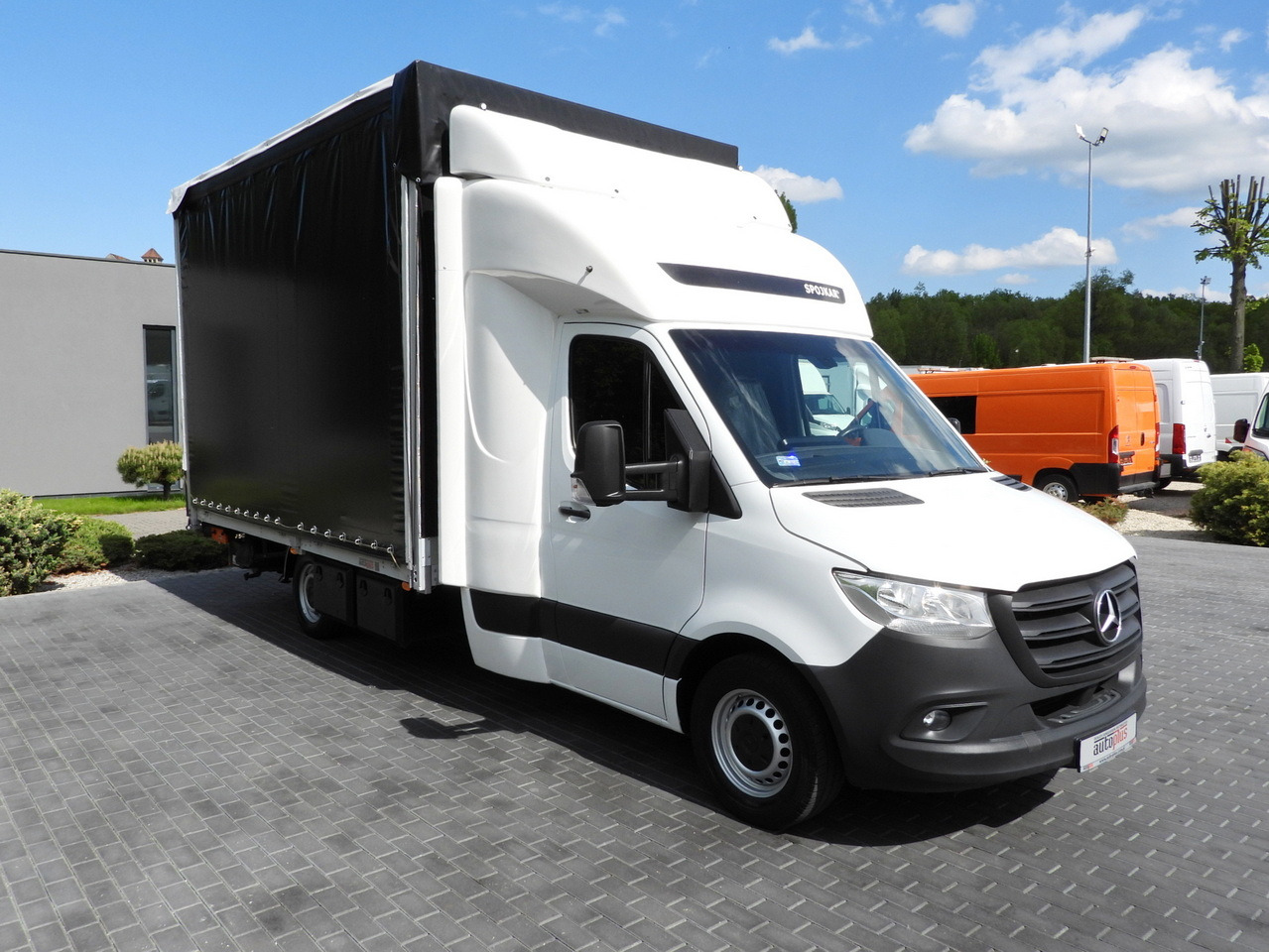 MERCEDES SPRINTER 316 TARPAULIN LIFT 10 PALLETS WEBASTO CRUISE CONTROL PNEUMATICS AIR CONDITIONING 160HP - Plachtová dodávka: obrázok 4 MERCEDES SPRINTER 316 TARPAULIN LIFT 10 PALLETS WEBASTO CRUISE CONTROL PNEUMATICS AIR CONDITIONING 160HP - Plachtová dodávka: obrázok 4