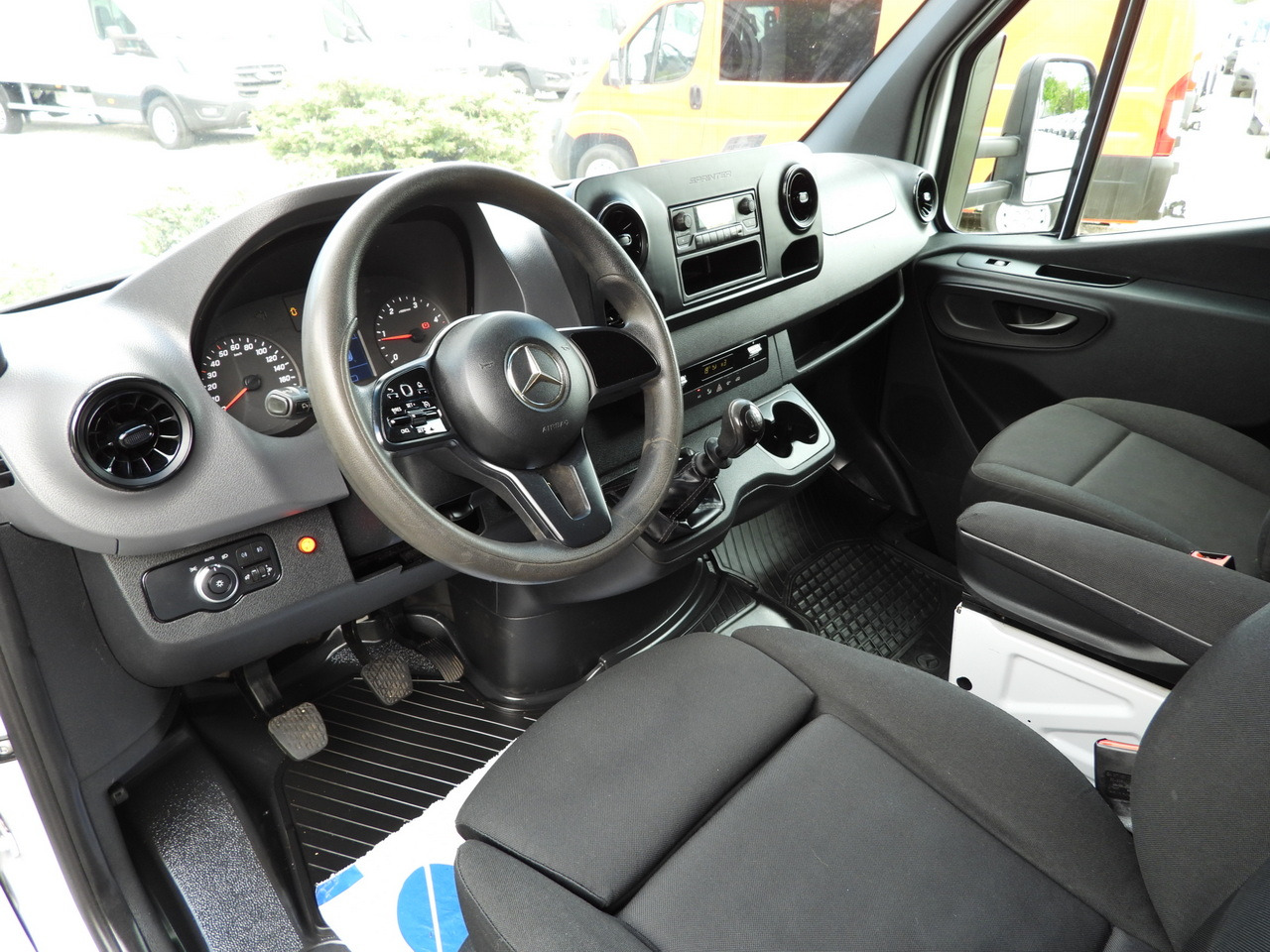 MERCEDES SPRINTER 316 TARPAULIN LIFT 10 PALLETS WEBASTO CRUISE CONTROL PNEUMATICS AIR CONDITIONING 160HP - Plachtová dodávka: obrázok 2 MERCEDES SPRINTER 316 TARPAULIN LIFT 10 PALLETS WEBASTO CRUISE CONTROL PNEUMATICS AIR CONDITIONING 160HP - Plachtová dodávka: obrázok 2